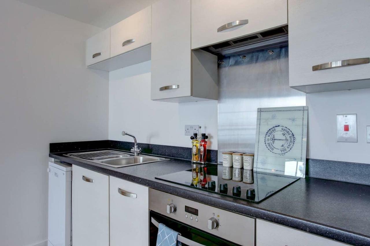 Newly Renovated Riverside Flat W/ Private Balcony Norwich Bagian luar foto