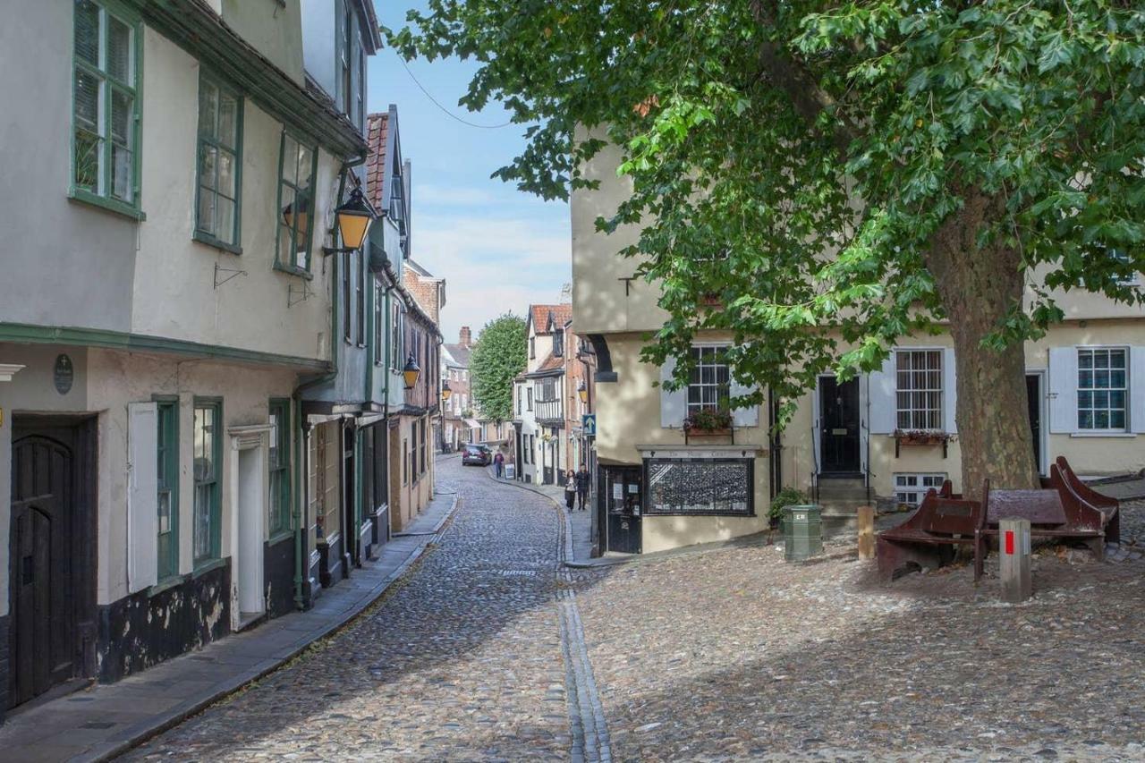 Newly Renovated Riverside Flat W/ Private Balcony Norwich Bagian luar foto